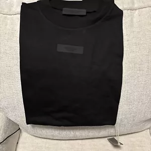 NEW Fear Of God Essentials Men's Black T-Shirt Medium Black Logo Oversized Fit - Picture 1 of 3