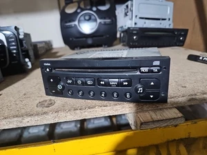 PU-2859A J Citroen Berlingo C3 Peugeot 206 Radio CD Player Clarion RD3 #46 - Picture 1 of 3