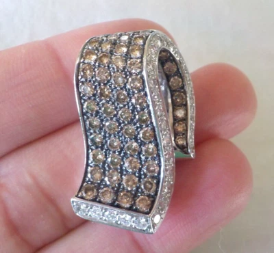 Дизайнерская подвеска из белого золота 18 карат с коричневыми белыми бриллиантами — 8,3 г, 1,10 дюйма, 2,71 карата - Изображение 1 из 4