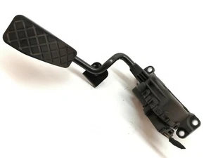 Audi A6 4F 2,0 TDI   Gaspedal Pedal   4F2721523   (01) - Bild 1 von 4