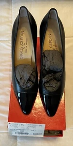 Vintage NIB Charles Jourdan Gorgeous ~black~ Leather/Patent pumps SZ 9.5M - Picture 1 of 6