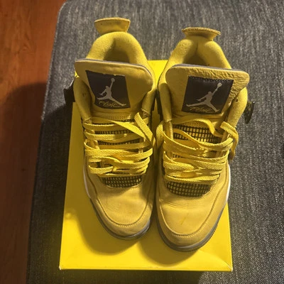Talla 9.5 - Jordan 4 Retro Mid Lightning Foto 1 de 4