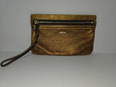 Bolso sin asas Burberry metálico de cobre agrietado de cuero granulado Foto 1 de 4