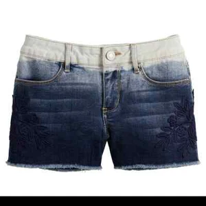SO Girls Size 6X Mid-Rise Crochet Shorties Denim Jean Shorts Retail $24.00 NWT - Picture 1 of 2
