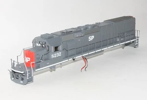Athearn RTR SD40T-2 Body Shell Southern Pacific SP 8232 HO Scale - Picture 1 of 3