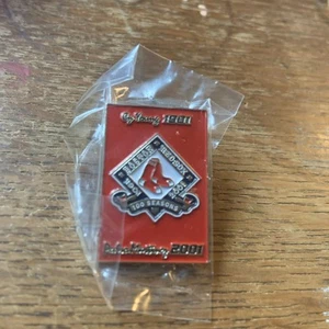 Boston Red Sox Vintage Hat Lapel Pin 100 Seasons 1901 - 2001 Century Greats - Picture 1 of 4