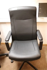 dat6# Aus Insolvenz: Bürostuhl Leder - Bild 1 von 3