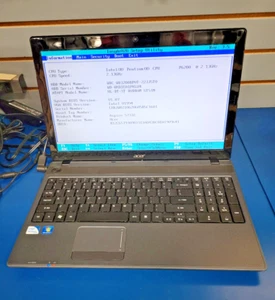 Acer Aspire 5733 PEW71 Intel Pentium P6200 @2.13 GHz 2 GB RAM NO HDD No Charger - Picture 1 of 9
