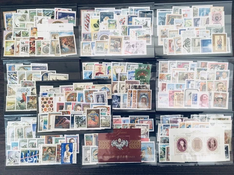 AUSTRIA - 1990 to 1999 - 10 COMPLETE YEAR SETS - MNH - Free Shipping Cover