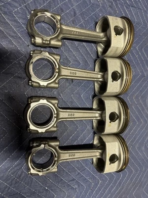 Yamaha Waverunner 1.8 Na Piston And Rod Set 6BH-11650-10-00 - Image 1 of 4