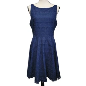 BB Dakota Blue Dress Womens Sz 8 Eyelet Lace Fit & Flare Sleeveless Knee Length - Picture 1 of 8