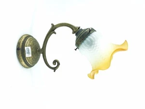 Applique da parete in ottone anticato con vetro bianco ambra liberty muro - Foto 1 di 2