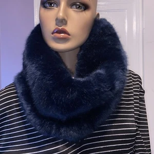 Rare Vintage 14th & UNION Royal Blue Faux Mink Ladies Hand Warmer - Picture 1 of 4