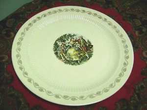 ROYAL CHINA EARLY AMERICAN 22 KT. GOLD 12 & 1/4 GARDEN SCENE PLATTER/CAKE PLATE - Picture 1 of 5