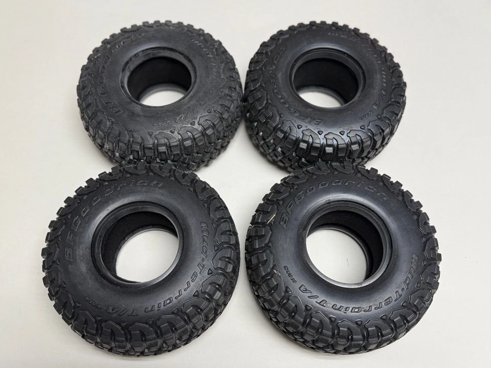 Excellent Axial SCX6 AXI45000 2.9" BFGoodrich Mud Terrain KM3 with Inserts (4) - Image 1 of 3