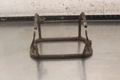 1983 Honda Big Red 200 ATC200E HEADLIGHT CASE BRACKET GUARD C354 Foto 1 de 4