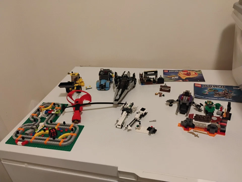 Lote masivo Lego faltan figuras la mayoría de los juegos cerca de completar LEER DESCRIPCIÓN Foto 1 de 1