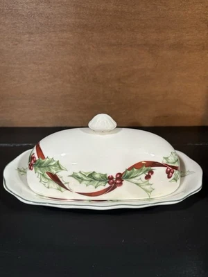 Plato de mantequilla con guirnalda de invierno Charter Club - ¡Muy bonito! Nuevo en caja Foto 1 de 4