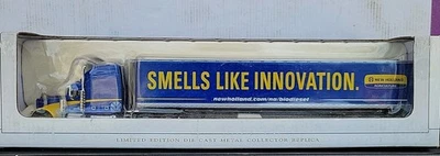 Speccast New Holland Agriculture T/Trailer "Smells Like Innovation" Nib 2007 - Image 1 of 4