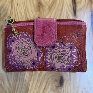 Fossill Red & Pink Leather Mini Card Clutch Wallet Flower Appliqué Key Pull - Picture 1 of 10