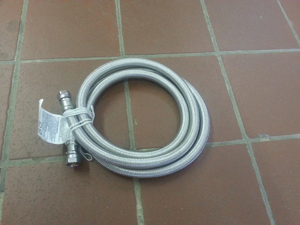 Conector lavavajillas Watts 3/8Cx3/8C 60 pulgadas (solo manguera, no incluye kit) Foto 1 de 1