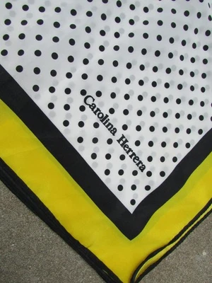 Caroline Herrera 34 英寸方形围巾黑白圆点带黄色边框 — 第 1/4 张图片