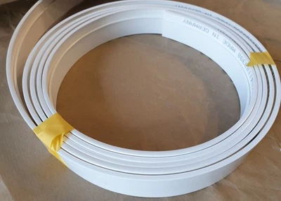 Blende für Gardinenschienen Vorhangschiene Schiene 50mm PCV Farbe weiß 385 cm - Bild 1 von 3