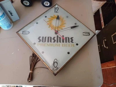 Vintage Sunshine Premium Beer  Pam Electric Wall Clock 1960's - NICE - Image 1 of 4