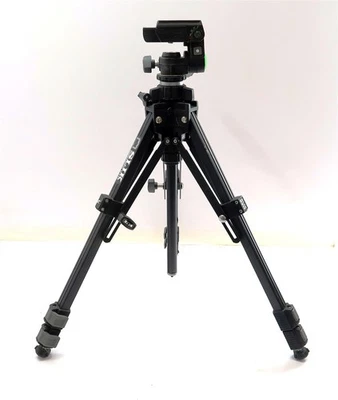 SLIK Universal U-212 Video / Camera Tripod with SLIK Head ~ Made in Japan - Image 1 of 4