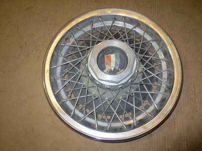 78 79 Buick Electra Lesabre Hubcap Rim Wheel Cover Hub Cap 15" WIRE USED 1074A - Image 1 of 4