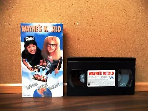 WAYNE'S WORLD (VHS 1992) Mike Myers, Dana Carvey and Rob Lowe. - Picture 1 of 4
