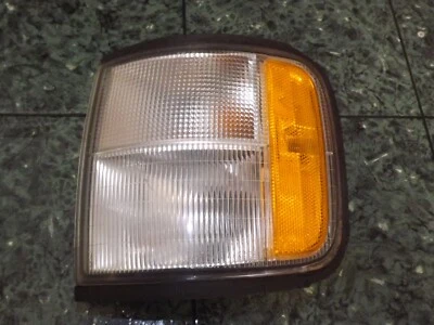 OEM USDM 92-97 Isuzu Trooper delantero izquierdo conductor esquina luz lente lámpara 3334 L FL Foto 1 de 4