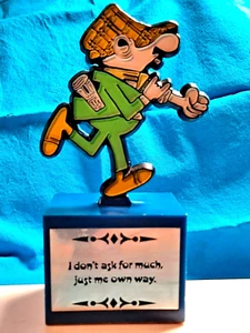 ANDY CAPP Vintage Daily Mirror AVIVA Collectible Trophy Statue Vintage 1972 Rare - Picture 1 of 12