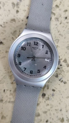 Swatch ironía vintage ALUMINIO AG 2010 gris funcionando 36 mm Foto 1 de 4