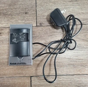 Kodak K7600-C (1615350) Li-Ion Universal Camera Battery Charger Kit Complete - Picture 1 of 2