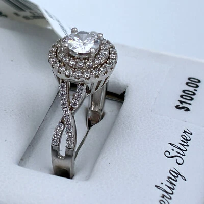 Anillo de plata esterlina Kohl's redondo circonita cúbica halo pavé conjunto torcido circonita - talla 7 Foto 1 de 4