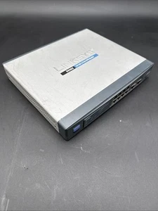 Linksys RV082 100 Mbps 8-Port 10/100 VPN Router-Working! - Afbeelding 1 van 6