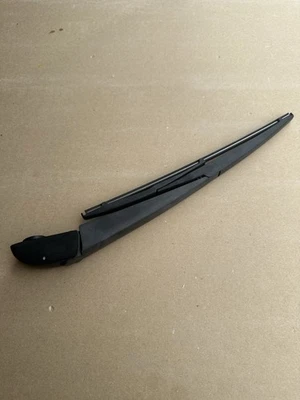 2008-2010 TOYOTA HIGHLANDER REAR WINDSHIELD LIFT GATE WIPER ARM BLADE BACK - Image 1 of 4