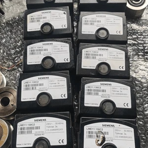 New In Box SIEMENS  LME11.130C2 Control Box Combustion for Burner Control - Picture 1 of 2