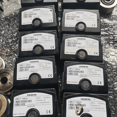 New In Box SIEMENS  LME11.130C2 Control Box Combustion for Burner Control - Image 1 of 2