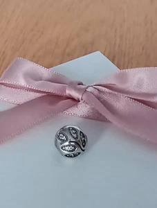 Genuine Pandora Sparkling Leaves Clip - Picture 1 of 9