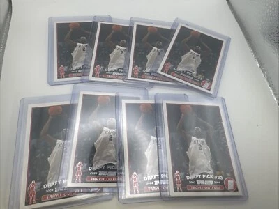 8-2003-04 Topps #243 Travis Outlaw RC - Image 1 of 3