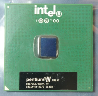 Intel Pentium III SL4CD 800/256/133/1.7V Socket 370 Processor - Works? Scrap? - Image 1 of 2