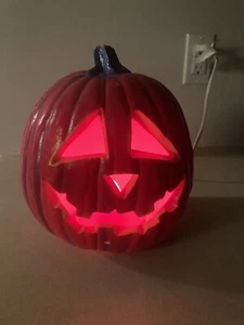Vintage TRENDMASTERS 10” Foam Jack O’ Lantern Pumpkin NEON Pink w/ Light 1995 - Picture 1 of 9