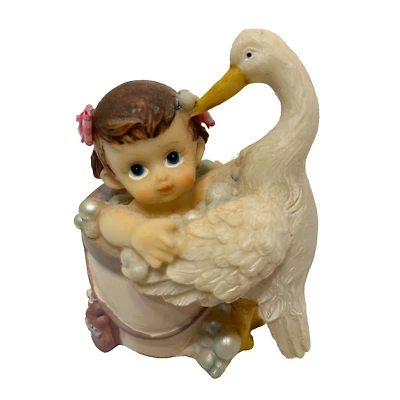 Figura de bebé vintage con cigüeña en baño adorno de pastel resina de 3,75 x 2,5" Foto 1 de 4
