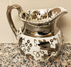 Vintage Wedgwood Porcelain Platinum Lustre Grapevine Pattern Cream / Milk Jug - Picture 1 of 6