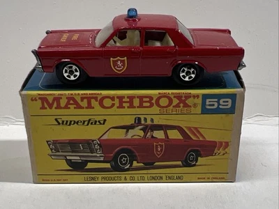 Matchbox Lesney Superfast MB59 Transitional Wheels Fire Chief Car w/F2 Box - Image 1 of 4