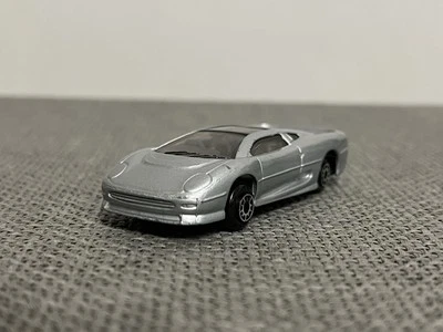 Maisto Silber Jaguar XJ220 Diecast 1:64 1996 Modellauto - Bild 1 von 4