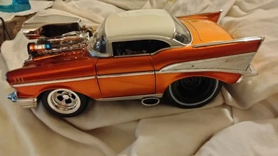 Muscle Machines Funline 1:24  '57 Chevy " *Candy Orange  RARE!  Loose - Image 1 of 4