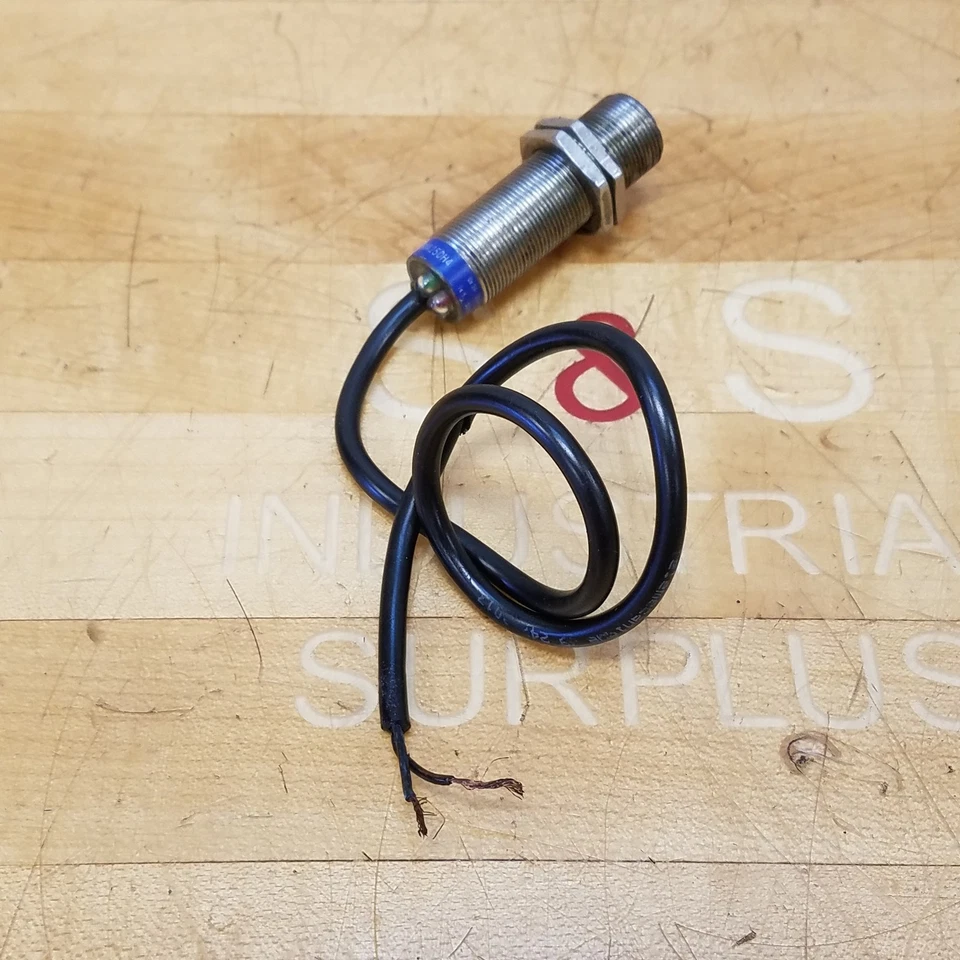Telemecanique XS1 M18MA250H4 Inductive Proximity Sensor, 24-240V, 300mA - USED - Image 1 of 4